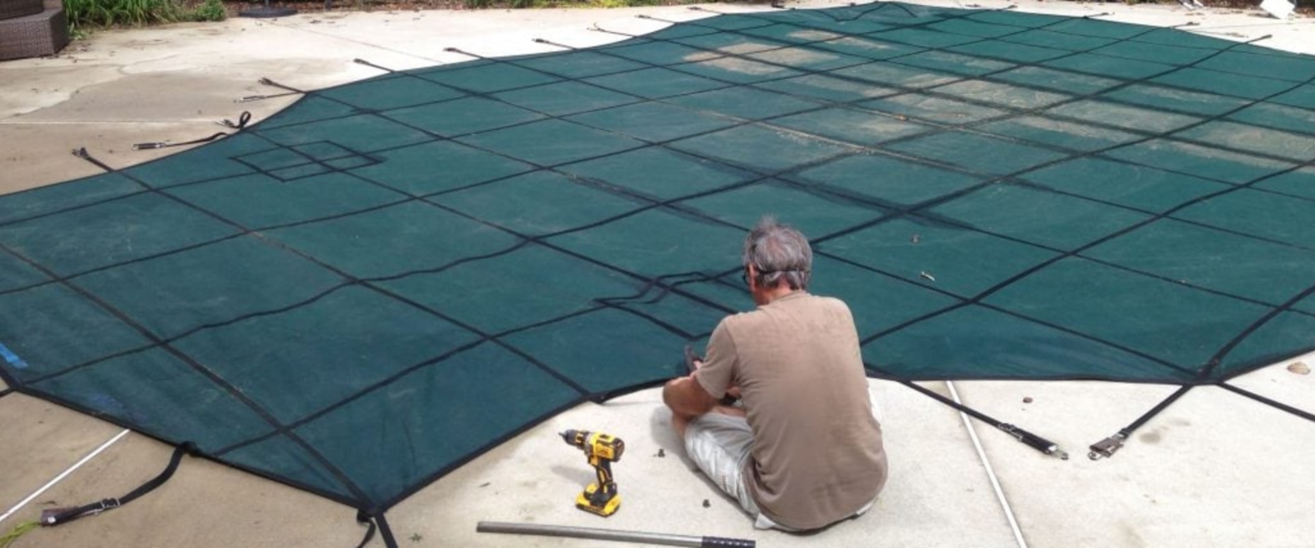 Installing a Pool Cover: Everything You Need to Know