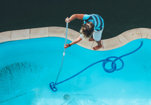 Maintaining a Clean Swimming Pool